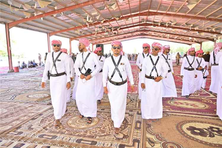 دمون تحتفل بزفاف 35 عريس وعروسة من أبناء آل سلمة
