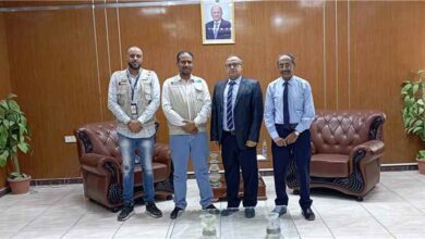 رئيس جامعة عدن يبحث مع جمعية العون المباشر تعزيز الشراكة وتطوير برنامج المنح التعليمية للطلاب الأشد احتياجًا