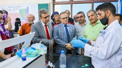 رئيس جامعة عدن يشهد اليوم العلمي المفتوح بكلية العلوم