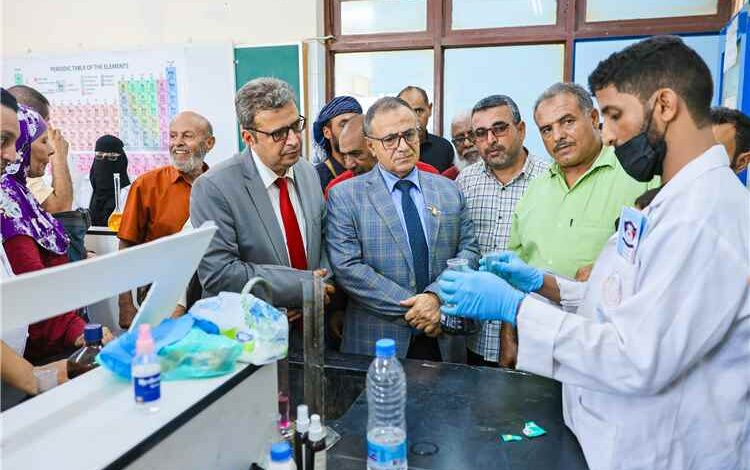 رئيس جامعة عدن يشهد اليوم العلمي المفتوح بكلية العلوم