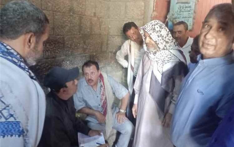 رئيس شعبة السجون بالنيابة العامة يتفقد أوضاع الموقوفين في عدد من أماكن الاحتجاز والسجون بتعز ولحج