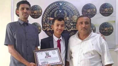 رئيس ملتقى شباب الجنوب يكرم العبقري "الريدي" الحائز على الجائزة الذهبية في الأمن السيبراني