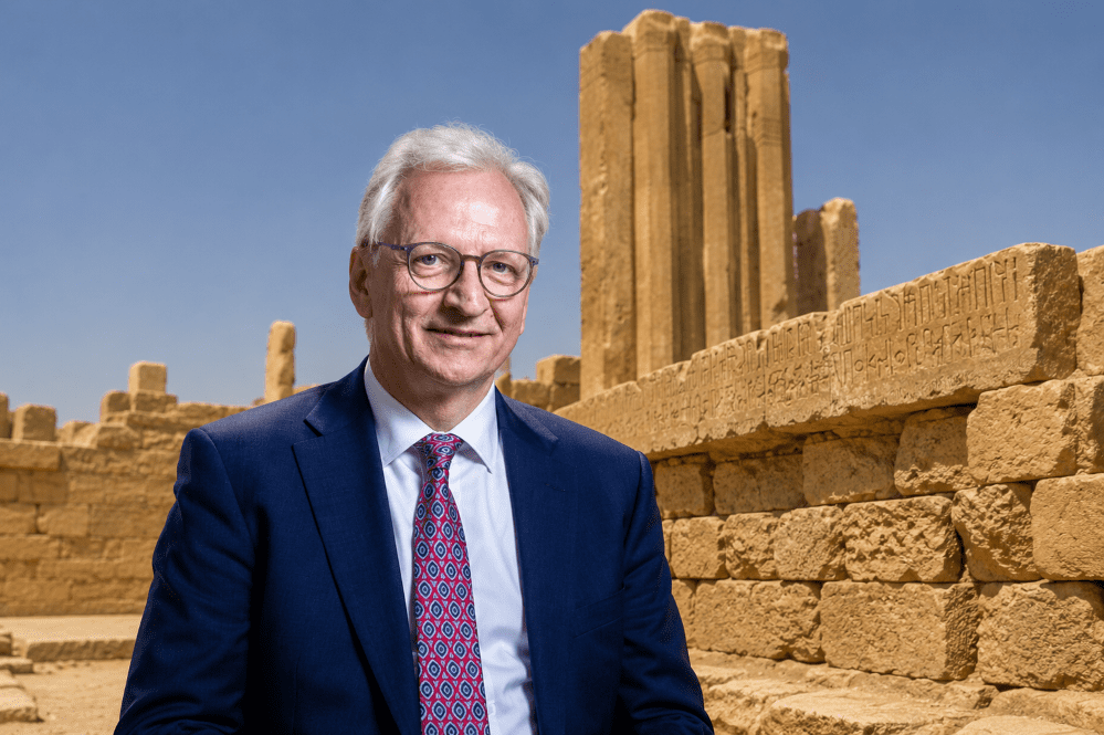 زيارة أدهشت السفير الألماني.. ما رأيته في مأرب رسالة صمود يجب أن تصل إلى العالم وقد شكّلت نموذجاً ناجحاً يمكن الاقتداء به