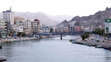 سكان بالمكلا: سماع دوي إطلاق مضادات أرضية تزامناً مع تحليق طائرات مسيّرة