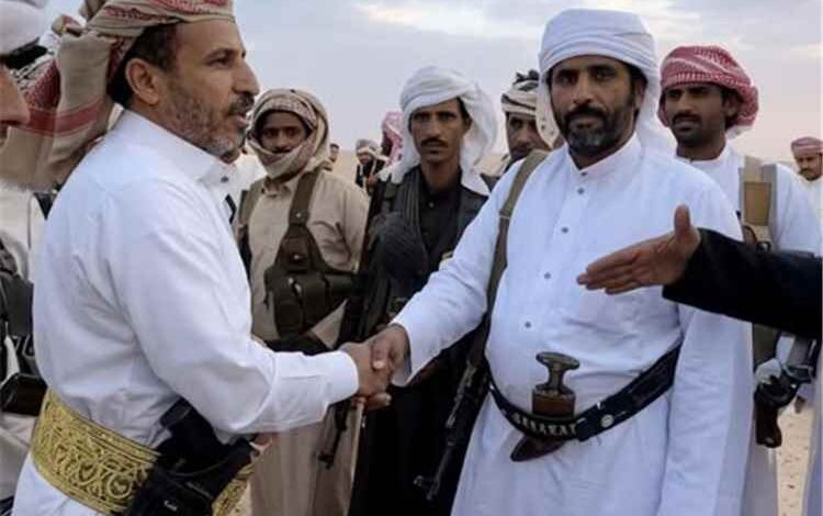 سياسي سعودي: جماعة الحوثي تسعى لإشعال خلافات قبلية بعد نكف الشيخ "فدغم"
