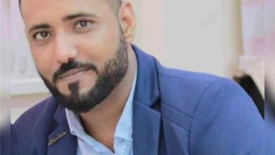 سياسي عدني يشيد بالإفراج عن محتجين في كريتر ويثمّن تدخل الفريق الصبيحي