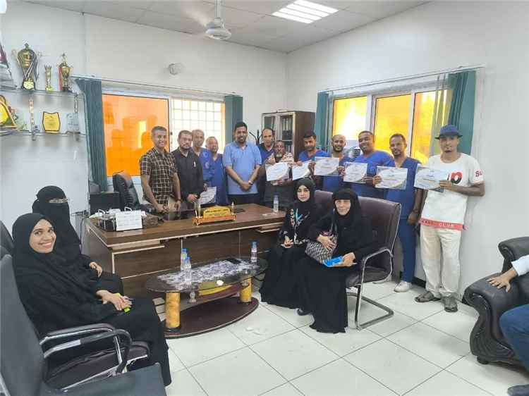 صحة ساحل حضرموت تكرّم منتسبي بنك الدم وسفراء التبرع بمستشفى المكلا