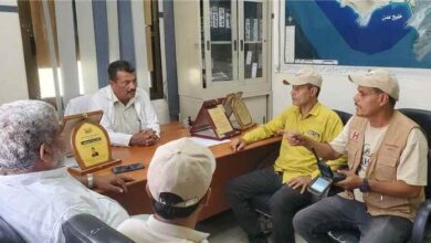صحة وصناعة التواهي تبحثان تنظيم آلية الرقابة على الصيدليات وحسم الاختصاصات القانونية