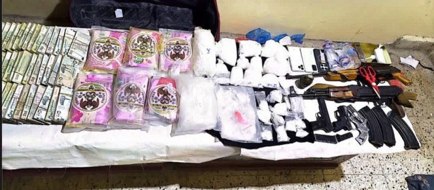 ضربة أمنية ناجحة في المكلا.. ضبط مروج خطير ومصادرة أكثر من 10 كيلوغرامات من المخدرات