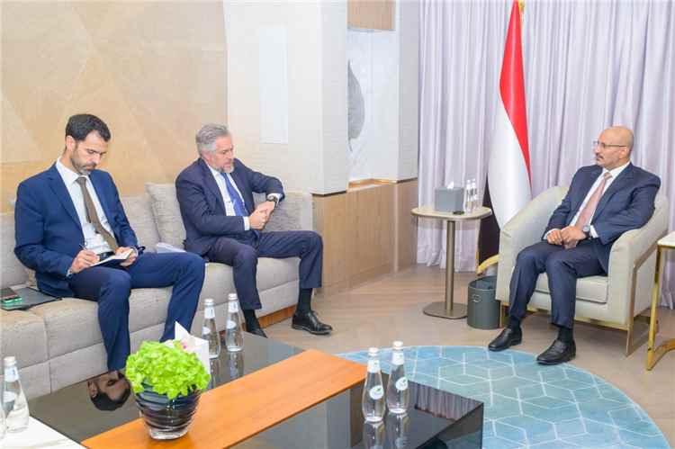 طارق صالح يبحث مع سفير الاتحاد الأوروبي مستجدات الأوضاع في اليمن والمنطقة