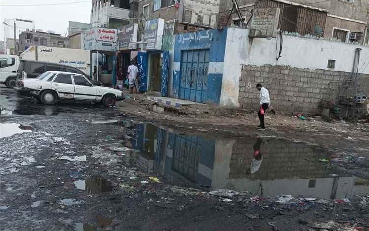طفح المجاري يحاصر منازل حي وديع حداد بالمنصورة وسط مطالبات بحلول عاجلة