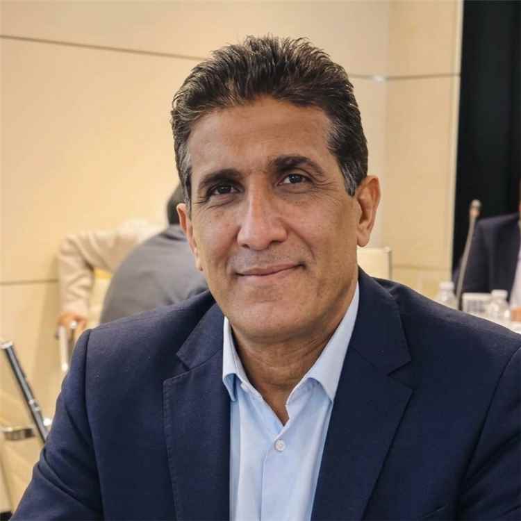عارف ناجي يدعو المجتمع الدولي لالتقاط صوت الشارع اليمني: لا تدفعوا الشعب إلى حافة الانفجار