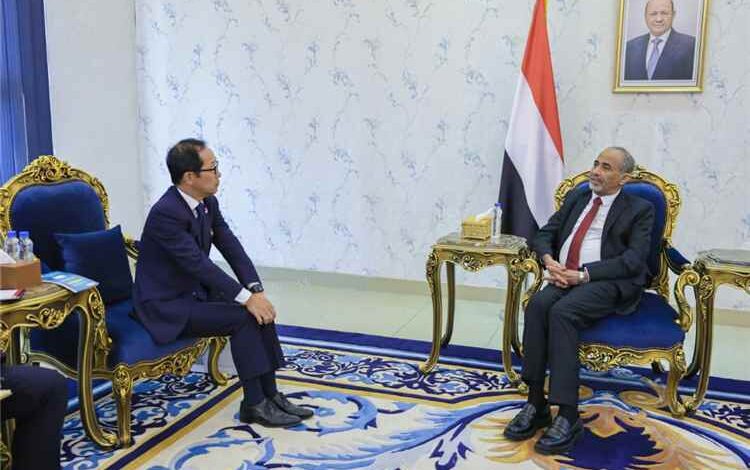 عضو مجلس القيادة الرئاسي محمود الصبيحي يستقبل في عدن السفير الياباني
