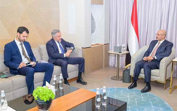 عضو مجلس القيادة طارق صالح يلتقي سفير الاتحاد الأوروبي