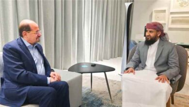 عضو مجلس القيادة عبدالرحمن المحرّمي يلتقي رئيس مجلس الوزراء