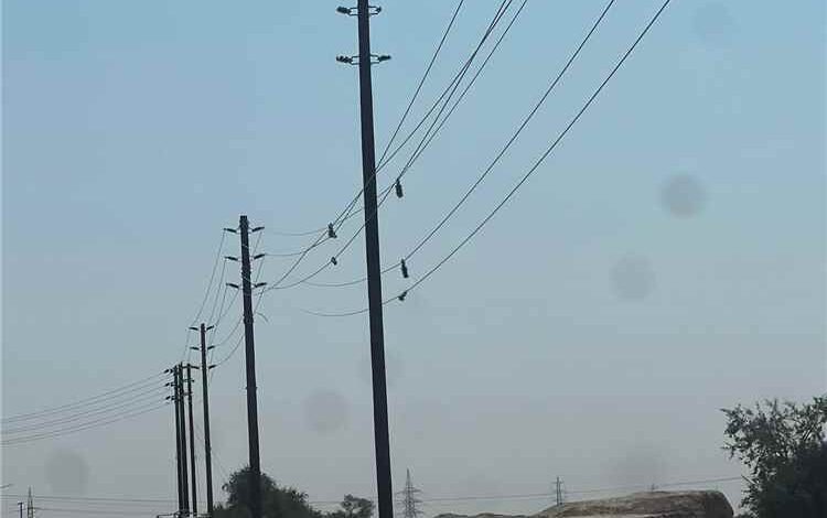 عمل تخريبي يستهدف خط كهرباء المسيل والعرش في مأرب وخروجه عن الخدمة