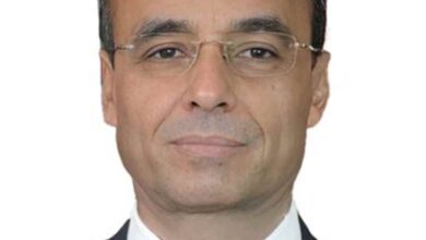 عيدروس النقيب يهاجم السلطة: عدن تدفع ثمن الفشل والناس تموت تحت وطأة الحر وانقطاع الكهرباء