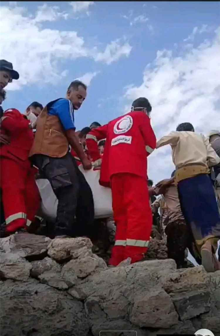 فاجعة في دمت .. انتشال جثمان الشاب "القعقاع" بعد جهود مضنية في الحرضة البركانية