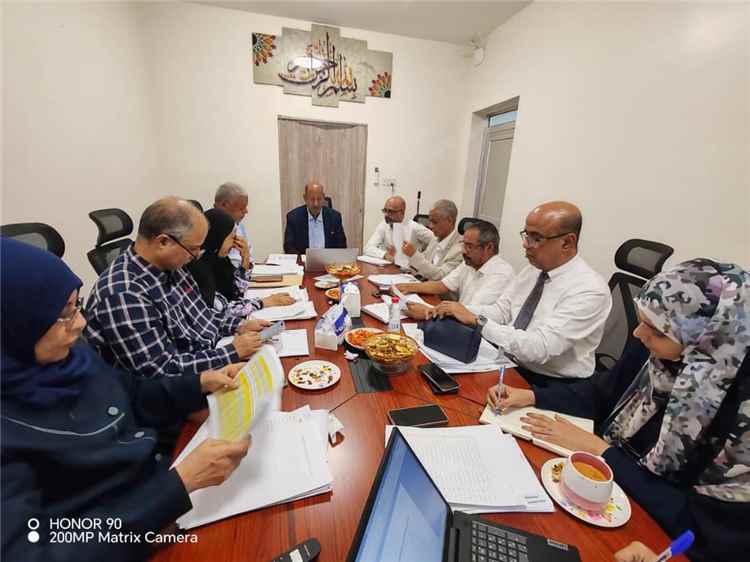 في اجتماع له .. المجلس الطبي الأعلى يناقش عدداً من القضايا المهنية والأكاديمية والتنظيمية  للعام 2026