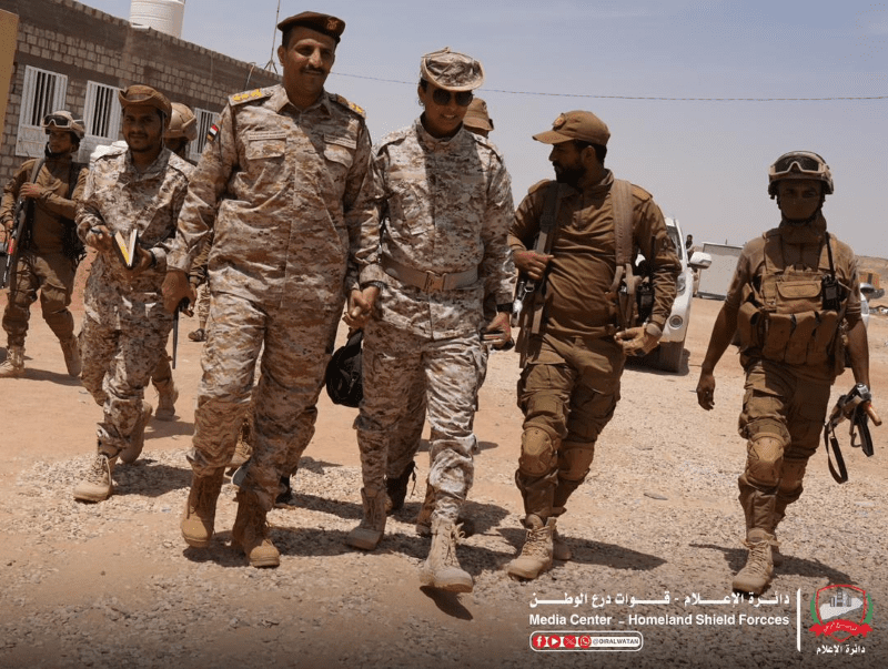 قائد الفرقة الثالثة ومدير إعلام درع الوطن يبحثان تطوير العمل الإعلامي وتعزيز التنسيق المؤسسي