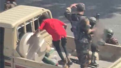 قوات عسكرية تخلي سبيل محتجين في كريتر بعد توقيفهم على خلفية الاحتجاجات