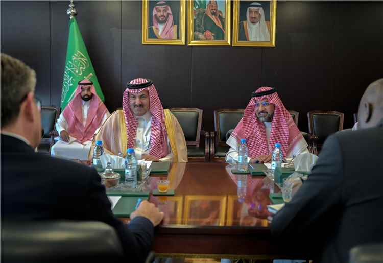 قيادي في البرنامج السعودي لتنمية وإعمار اليمن يودّع منصبه بعد ست سنوات من العطاء والإنجاز