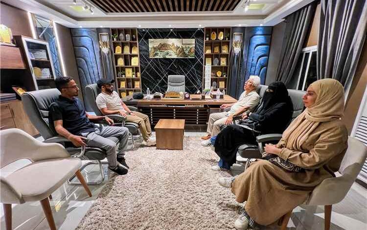 كتبي وبن جرادي يبحثان سبل تعزيز النشاط السياحي في مديرية صيرة