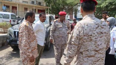 لجنة من وزارة الدفاع تطلع على الخدمات الطبية المقدمة في مستشفى باصهيب