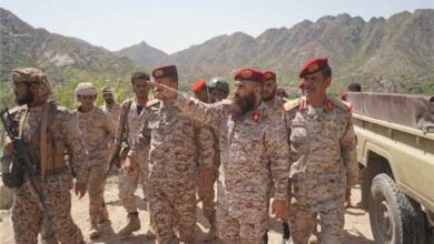 لجنة وزارة الدفاع برئاسة نائب المفتش العام تواصل مهامها الإشرافية على إجراءات الإستلام والتسليم في محور طورالباحة