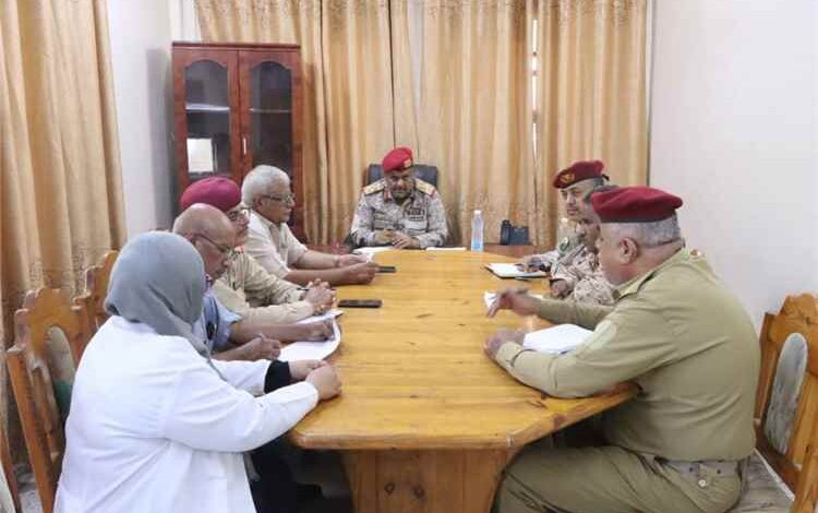 لجنة وزارية تزور مستشفى باصهيب العسكري العام لتقييم الأداء وحصر الأصول وتعزيز الخدمات الطبية
