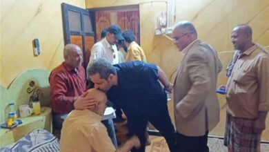 لحج تجسد قيم الوفاء: المحافظ الحالمي والوزير العبادي في زيارة إنسانية للدكتور خالد الحنشي وتوجيهات عاجلة بعلاجه في الخارج