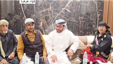 لقاء أخوي في عدن يجمع السلطان اسكندر بن حمود ال هرهره بوجهاء ال هرهره الوافدين من الضالع