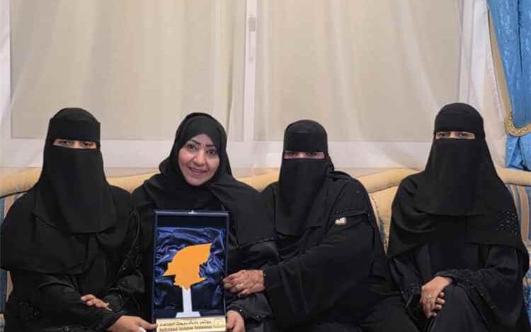 مؤتمر حضرموت الجامع يُكرّم «الشعيبي» و«غانم» بدرع الوفاء