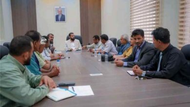 محافظ أبين يؤكد أهمية إنجاز مشروع مياه أمصرة بمديرية لودر وتسريع وتيرة العمل فيه