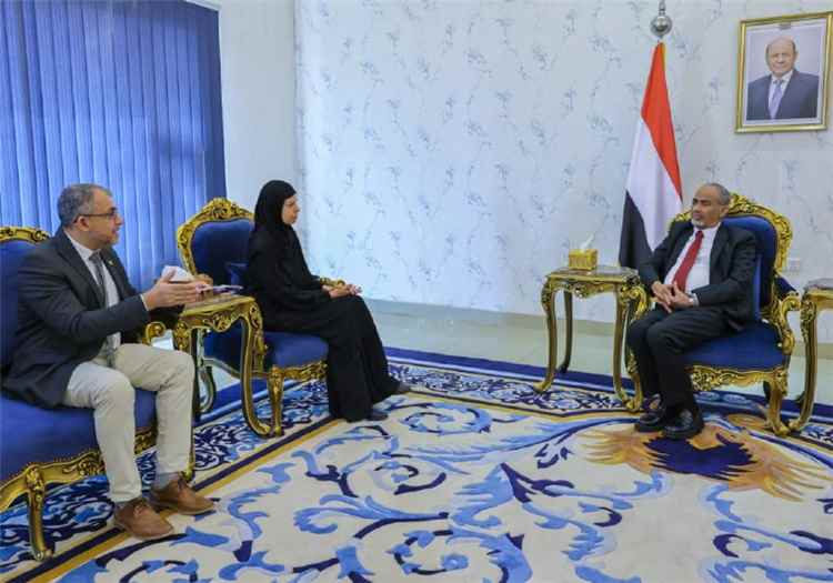 محمود الصبيحي يستقبل في عدن وفد اللجنة الدولية للصليب الأحمر ويشيد بدورها الإنساني