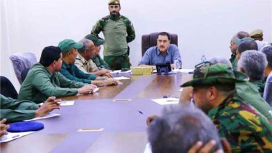 مدير أمن عدن يوجه بتنفيذ قرارات اللجنة الأمنية ويؤكد رفع الجاهزية والانضباط