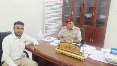 مدير المركز الصحي العسكري محور الغيضة يلتقي مدير عام الخدمات الطبية ونائبه