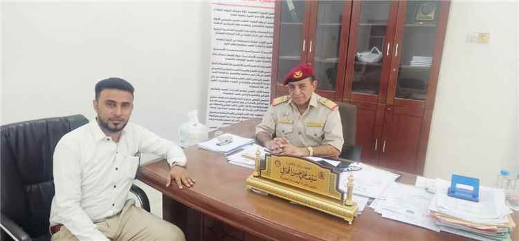 مدير المركز الصحي العسكري محور الغيضة يلتقي مدير عام الخدمات الطبية ونائبه