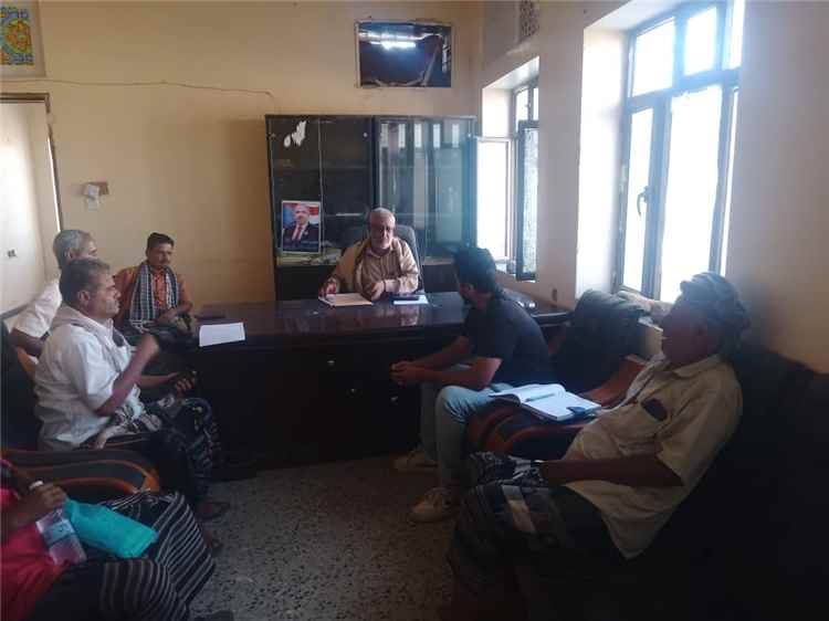 مدير عام الملاح يلتقي بمنسق ومشرف منظمة الإغاثة الدولية