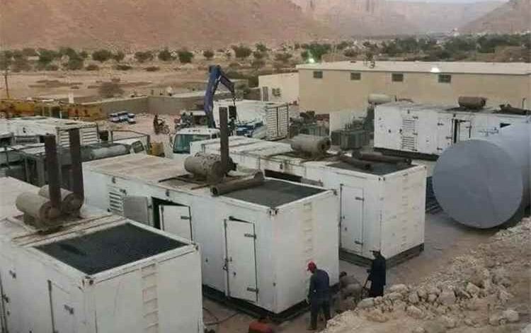 مدير عام دوعن يوجّه إدارة الكهرباء برفع تقرير عاجل حول أسباب انقطاع الخدمة ويقرر إجراءات لتعويض المواطنين
