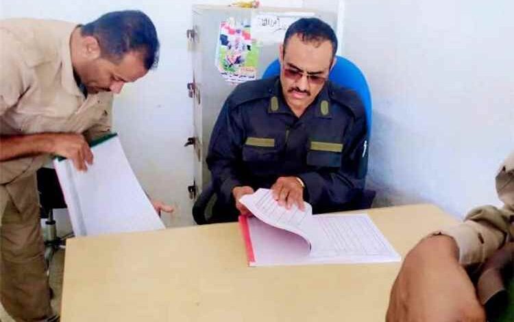 مدير عام شرطة الضالع يتفقد سير العمل الأمني بمديرية قعطبة وقسم شرطة الفاخر