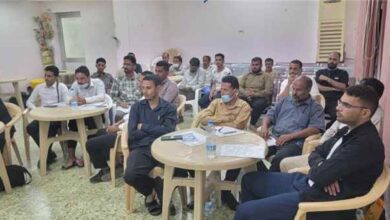 مدير عام صحة لحج يختتم الدورة التدريبية للأطباء والعاملين الصحيين في مجال تشخيص وعلاج حالات الملاريا وحمى الضنك