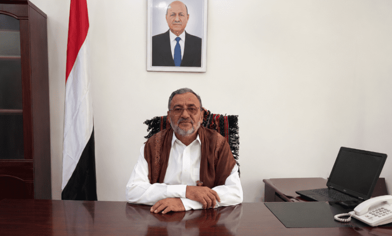مدير عام مكتب الخدمة المدنية بمأرب: حملة واسعة لمعالجة الازدواج الوظيفي بين القطاعين المدني والعسكري.. ونحو 10 آلاف موظف يخضعون لإشراف المكتب