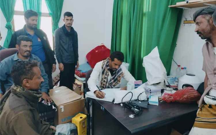مدير مكتب الصحة "بسرار يافع" يفتتح الوحدة الصحية بمركز "امحبله" ويوجه ببدء تقديم الخدمات الطبية للأهالي