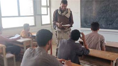 مدير مكتب مدير عام المحفد يتفقد المركز الامتحاني بثانوية صيفان