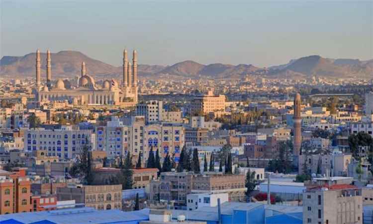 مسلحون يقتلون مواطناً وزوجته داخل منزلهما شمال صنعاء