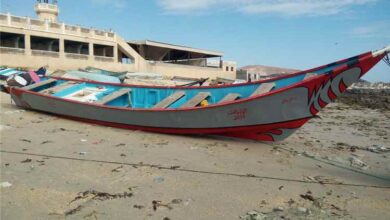 مصدر رزق أسرة يختفي من ساحل بئرعلي.. مناشدة واسعة للمساعدة في العثور على قارب صيد بشبوة