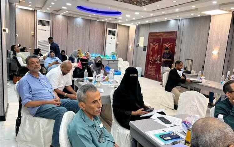 من اقتصاد الحرب إلى اقتصاد السلام.. خارطة طريق مؤسسية صاغتها نخبة من خبراء وصناع القرار