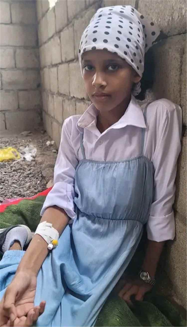 مناشدة إنسانية عاجلة لإنقاذ الطفلة أنهار من معاناة المرض