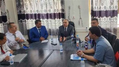 نائب وزير المالية يطلع على سير العمل بمكتب الوزارة في مأرب